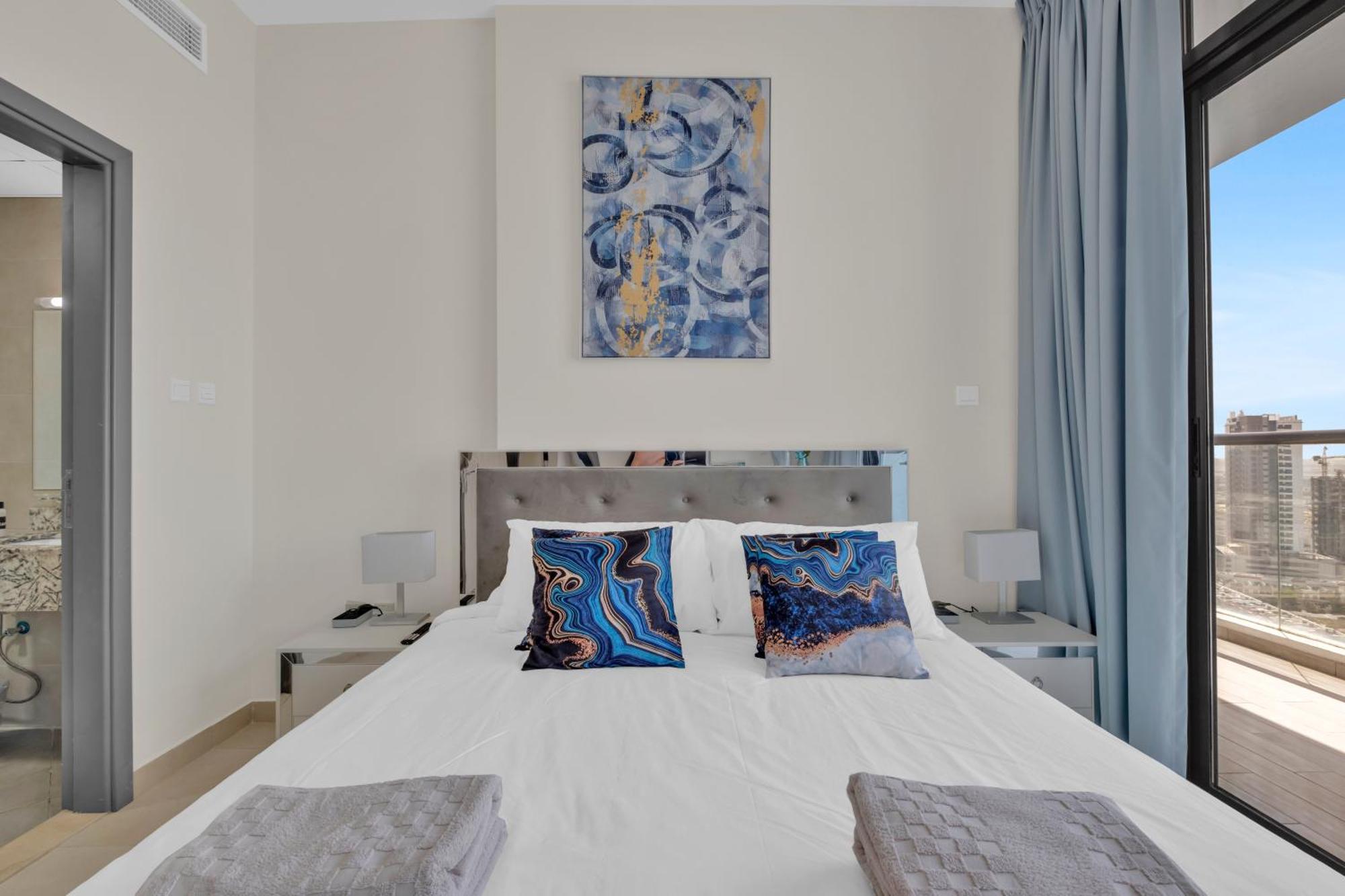 Apartment Stylish 2br For 6 With King Beds, Pool, Gym In Jvc