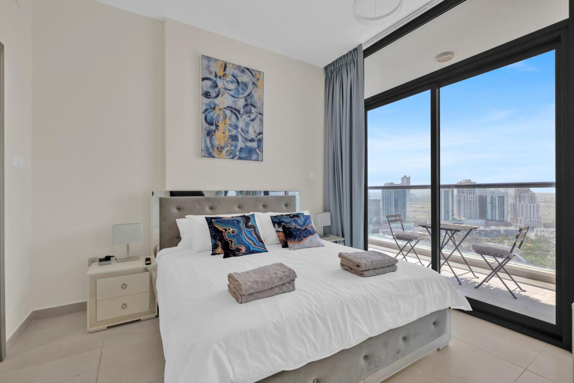 Stylish 2br For 6 With King Beds, Pool, Gym In Jvc