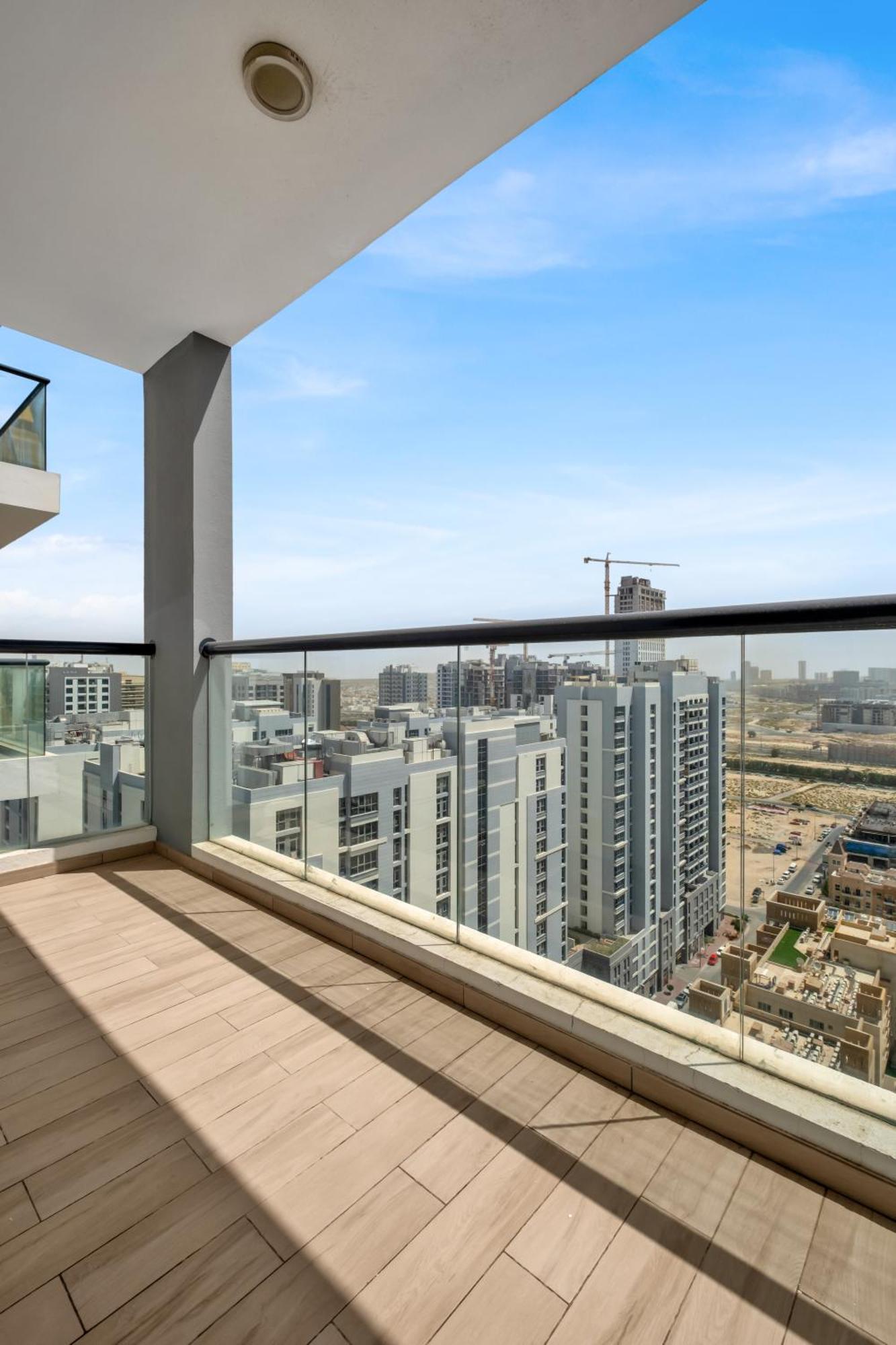 Apartment Stylish 2br For 6 With King Beds, Pool, Gym In Jvc