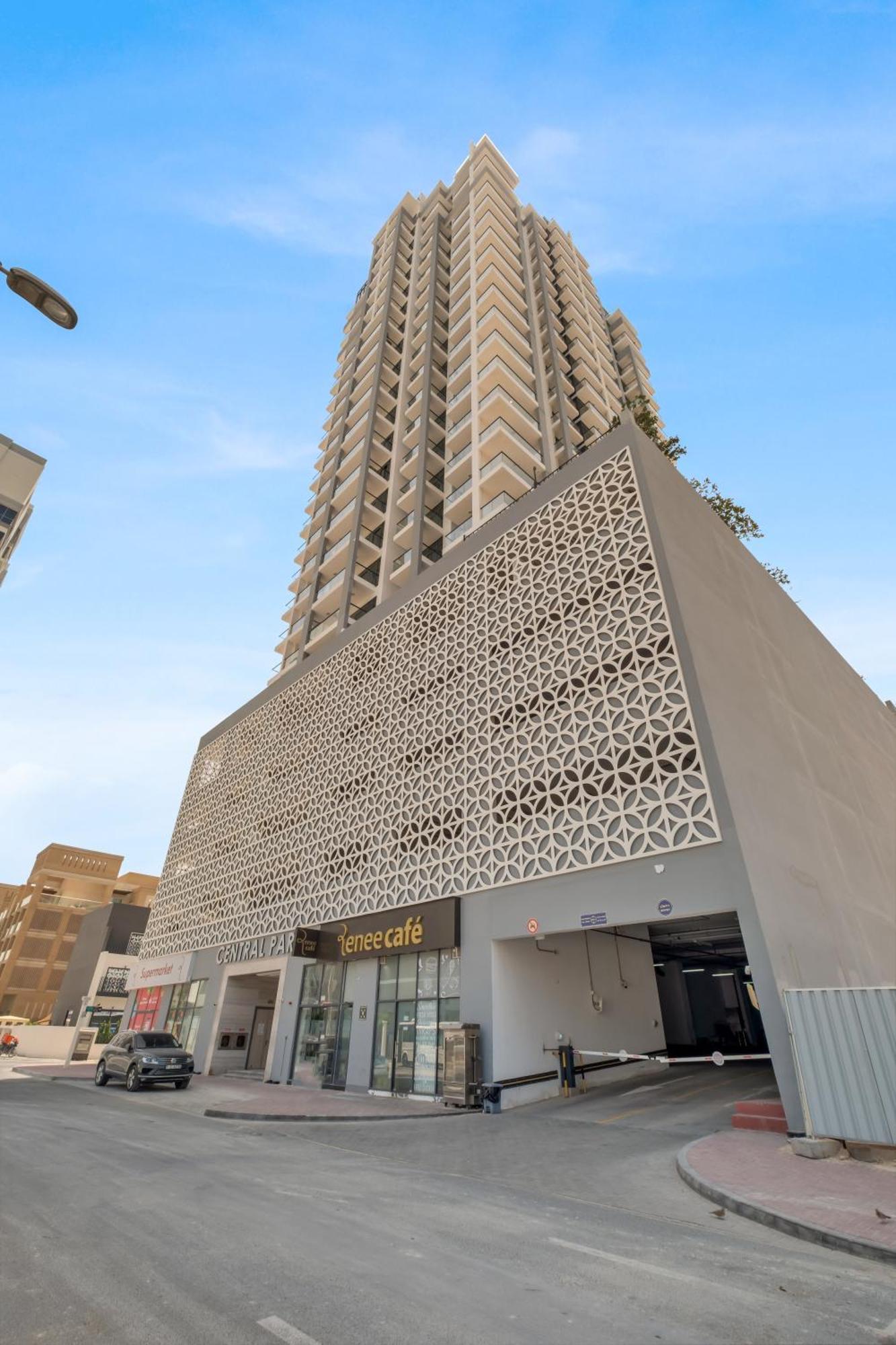 Stylish 2br For 6 With King Beds, Pool, Gym In Jvc
